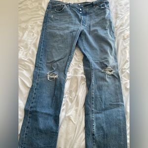 W33L30 Levi women’s jeans